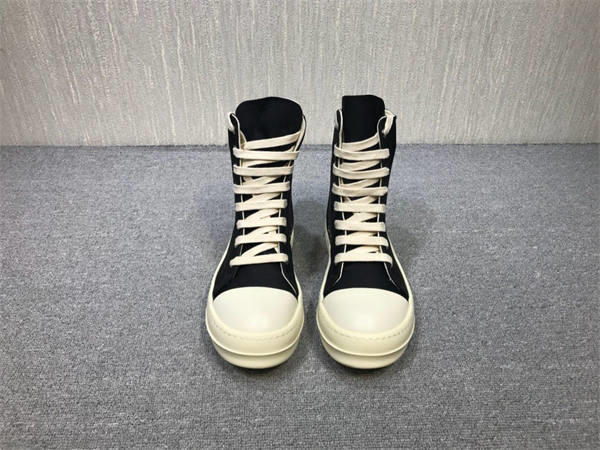 RI*K OWENS SNEAKERS