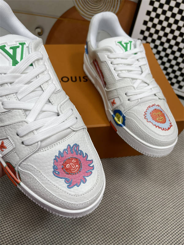 LV054