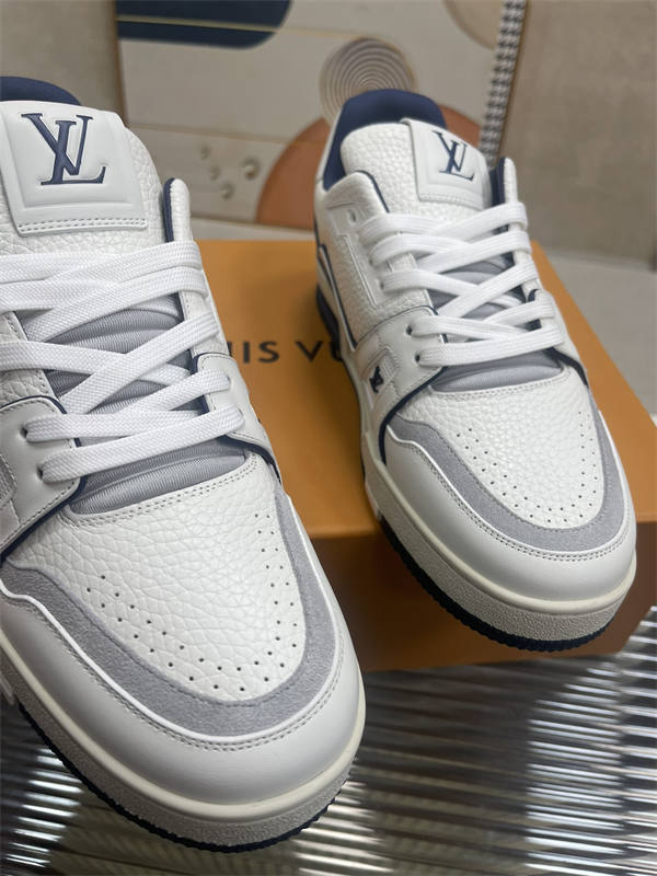 LV061