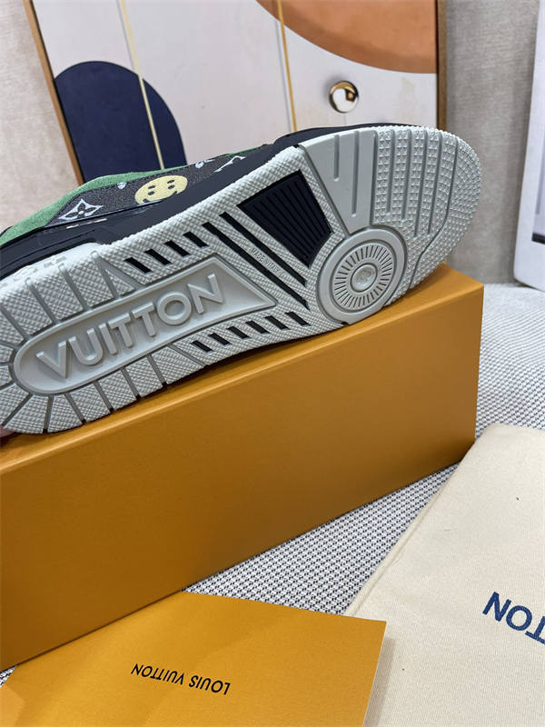 LV099