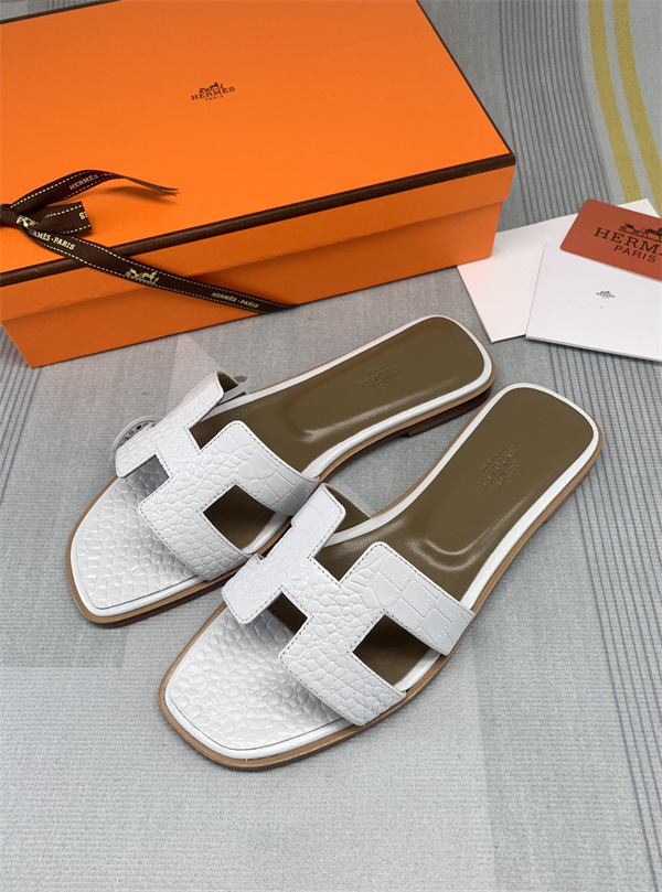 H Slipper