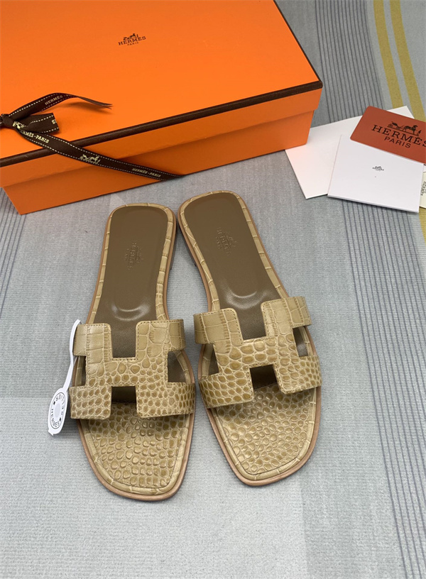 H Slipper