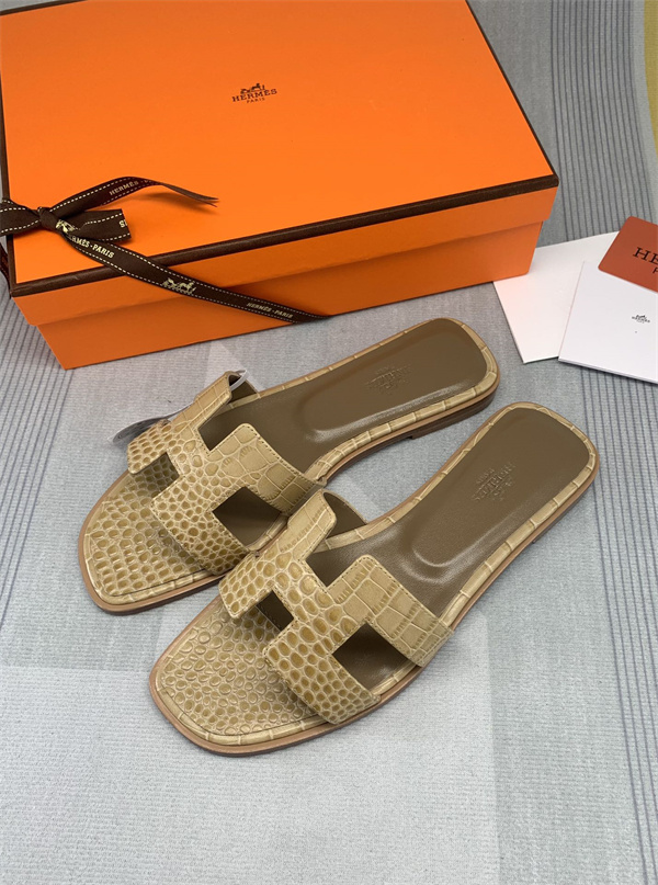H Slipper