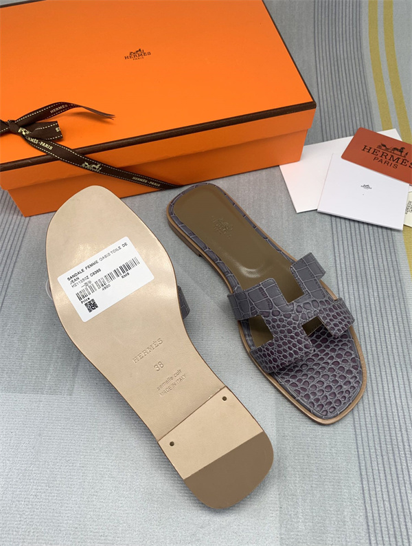 H Slipper