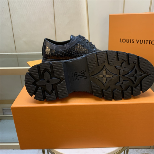 Lv Loafer 001
