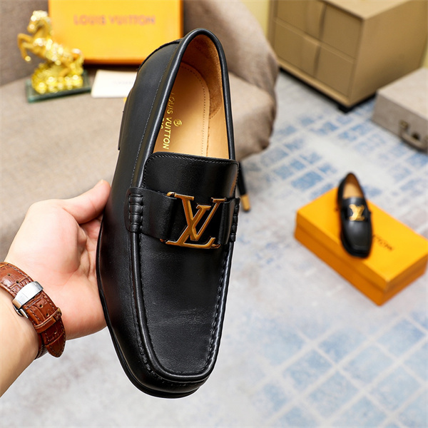 Lv Loafer 014