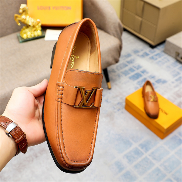 Lv Loafer 015