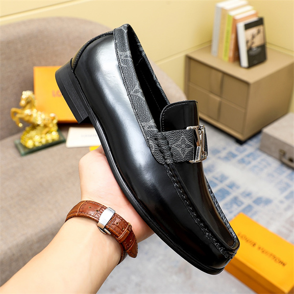 Lv Loafer 018