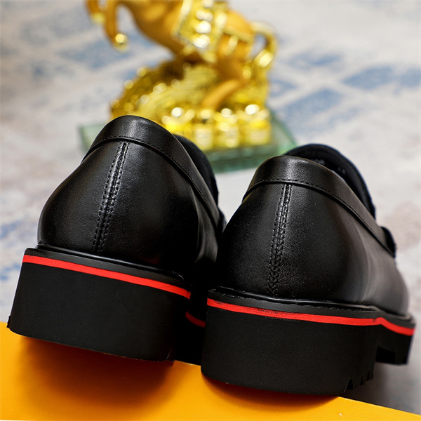 Lv Loafer 023