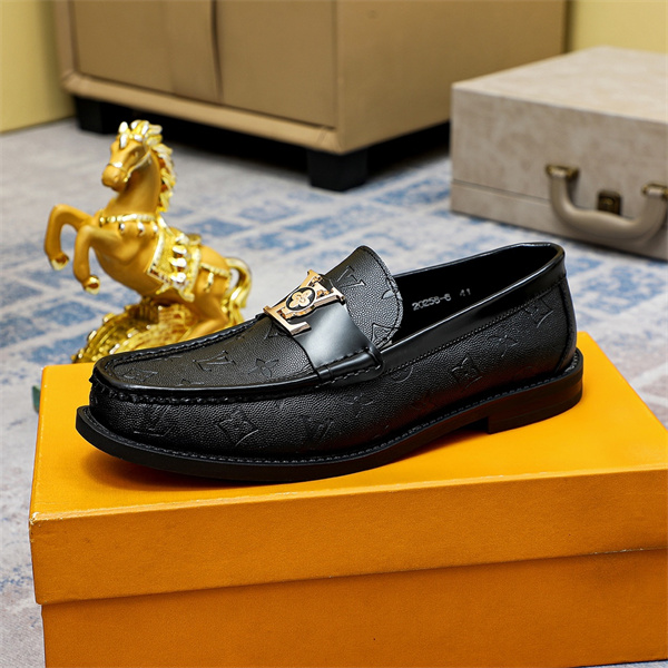 Lv Loafer 040