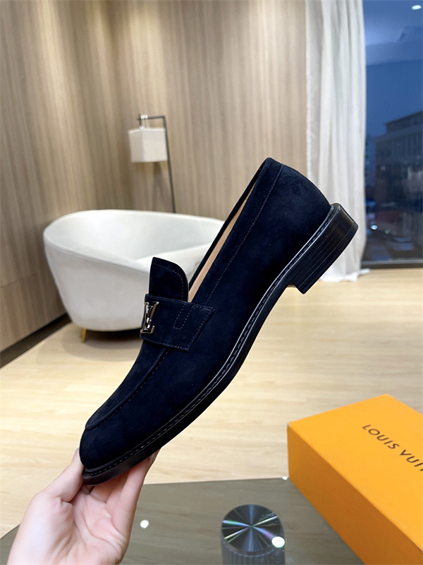 Lv Loafer 043
