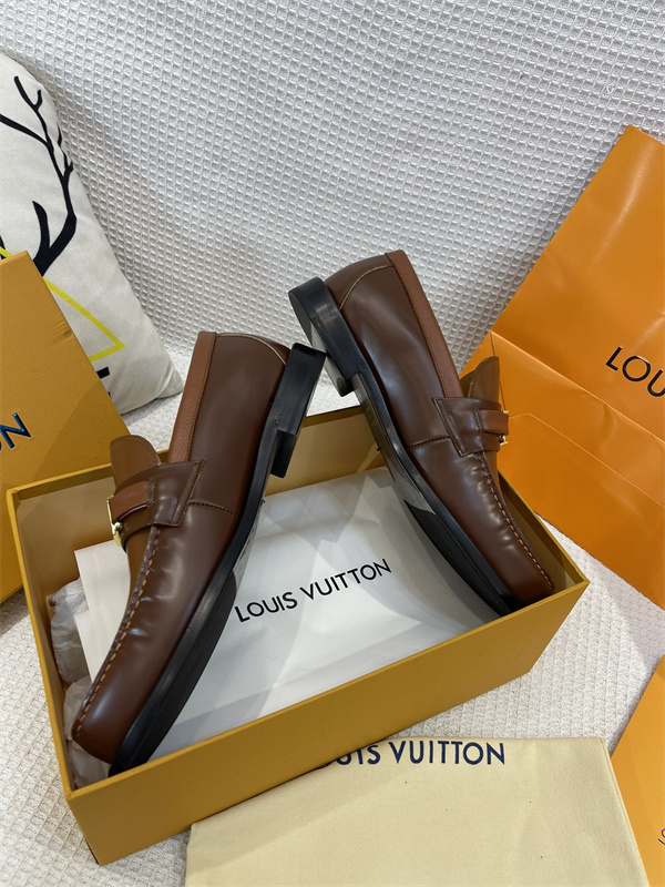 Lv Loafer 052