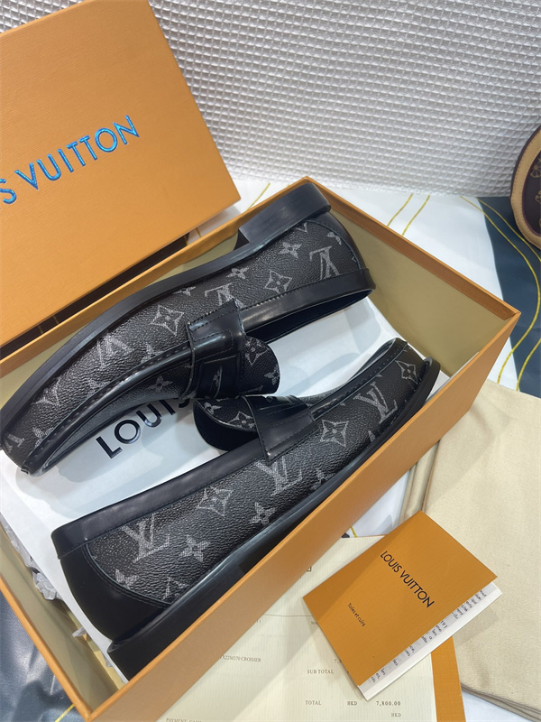Lv Loafer 055
