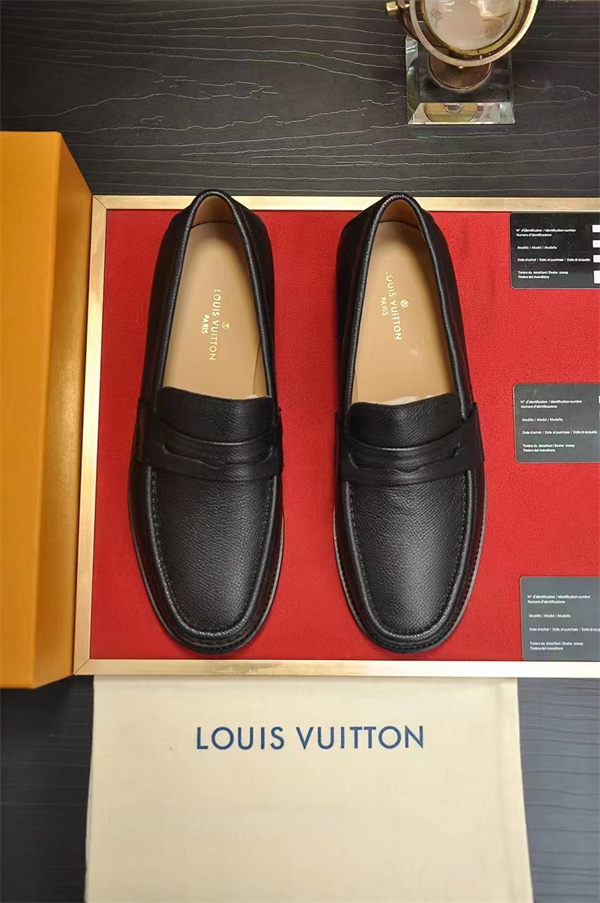 Lv Loafer 057