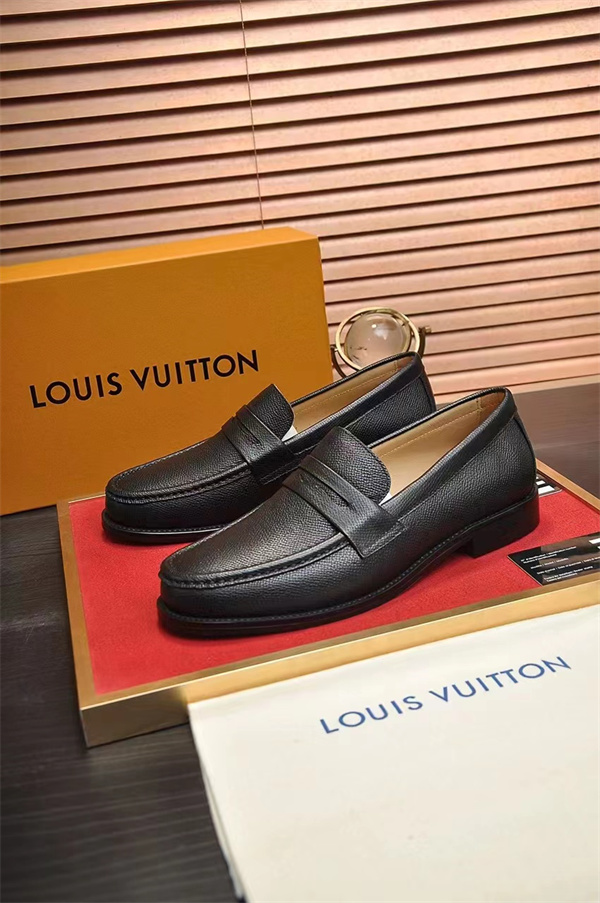 Lv Loafer 057