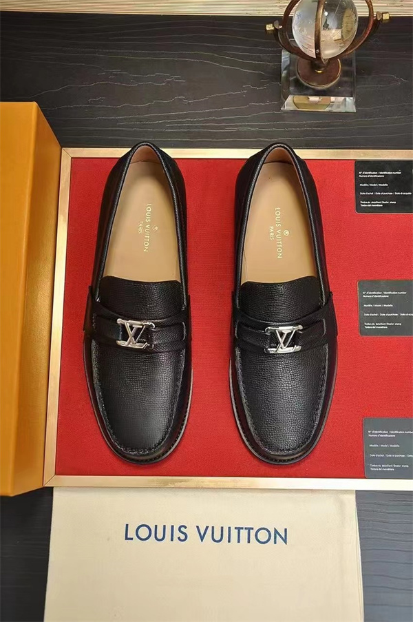 Lv Loafer 063