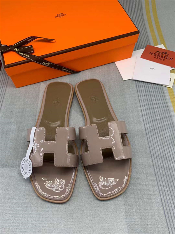 H Slipper