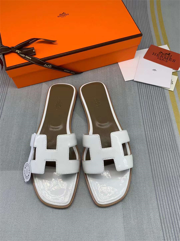H Slipper