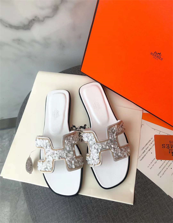 H Slipper