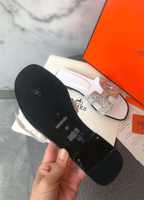 H Slipper