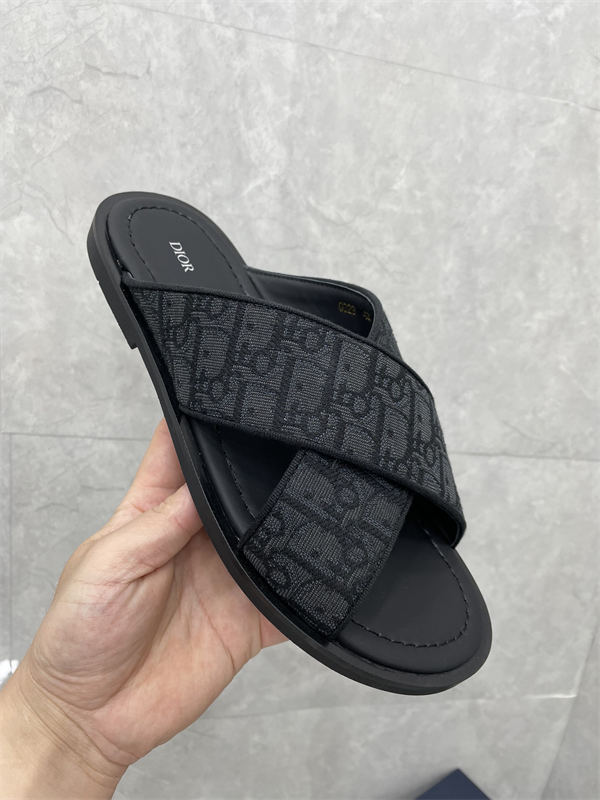 Dr Slipper