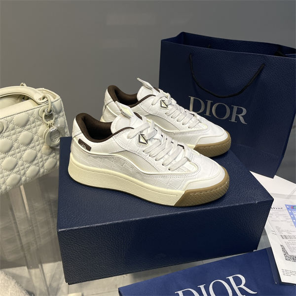 Dr x Travis Scott Sneaker