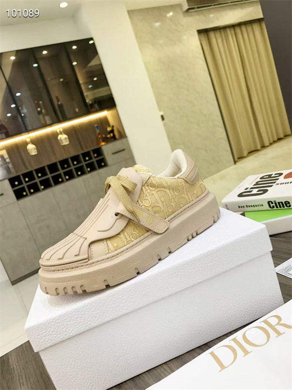 Dr Sneaker