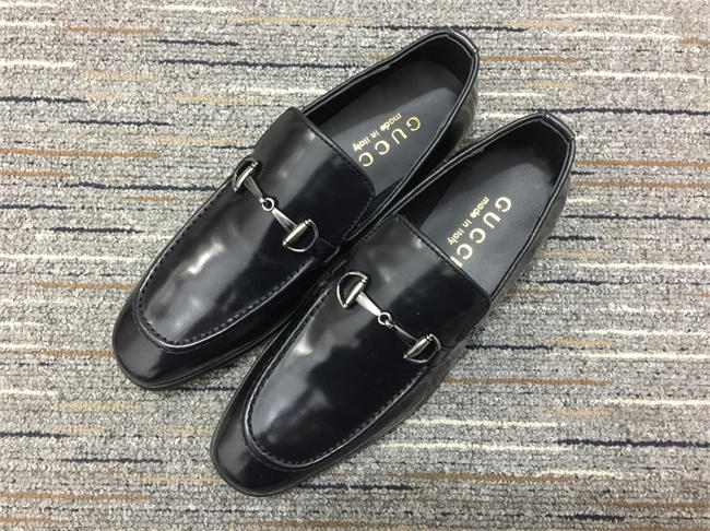 G*u*i loafer 12