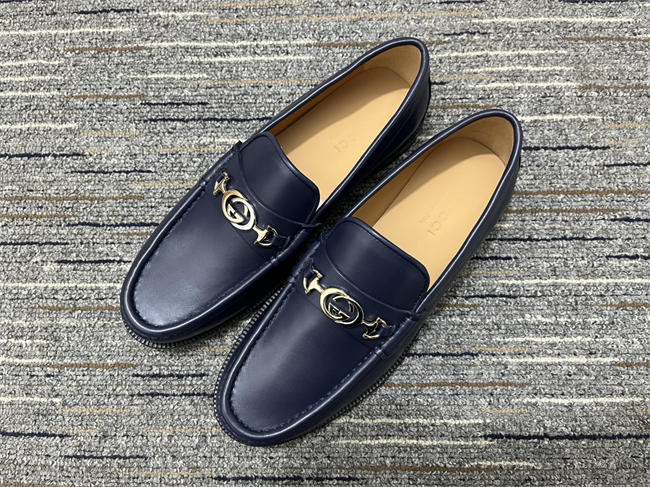 G*u*i loafer 26