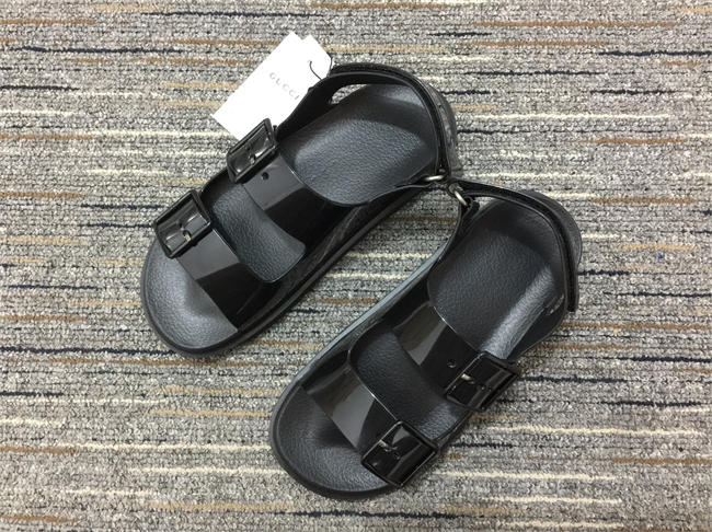 G*u*i sandals 4