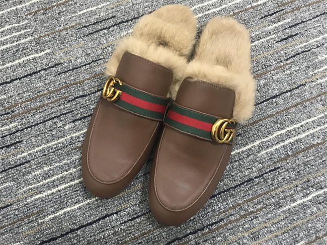 G*u*i slipper 1