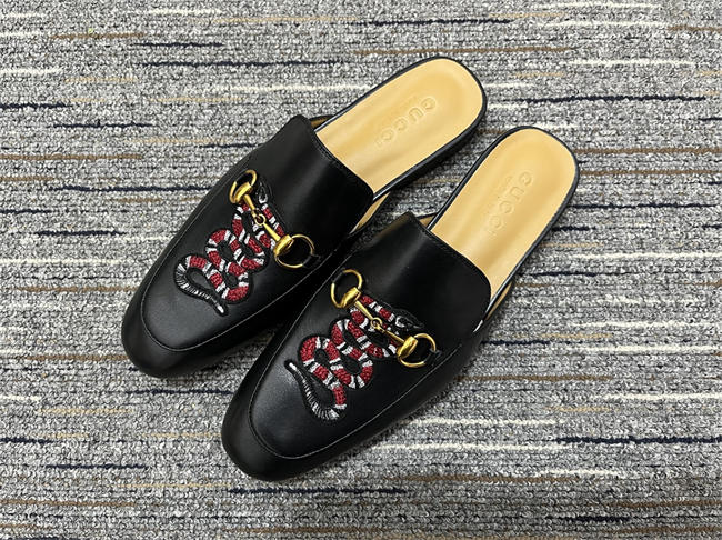 G*u*i slipper 5