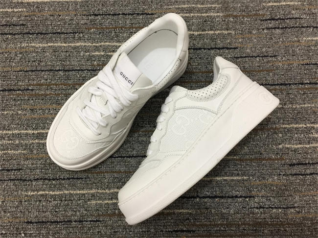 G*u*i low top sneaker 20