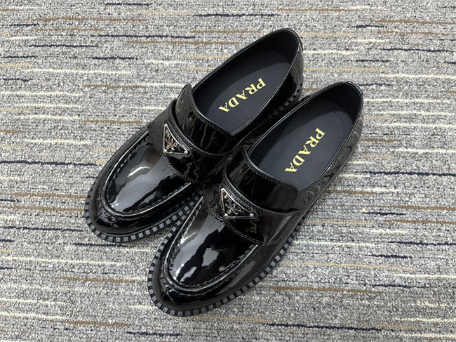 Pra*a loafer women  2