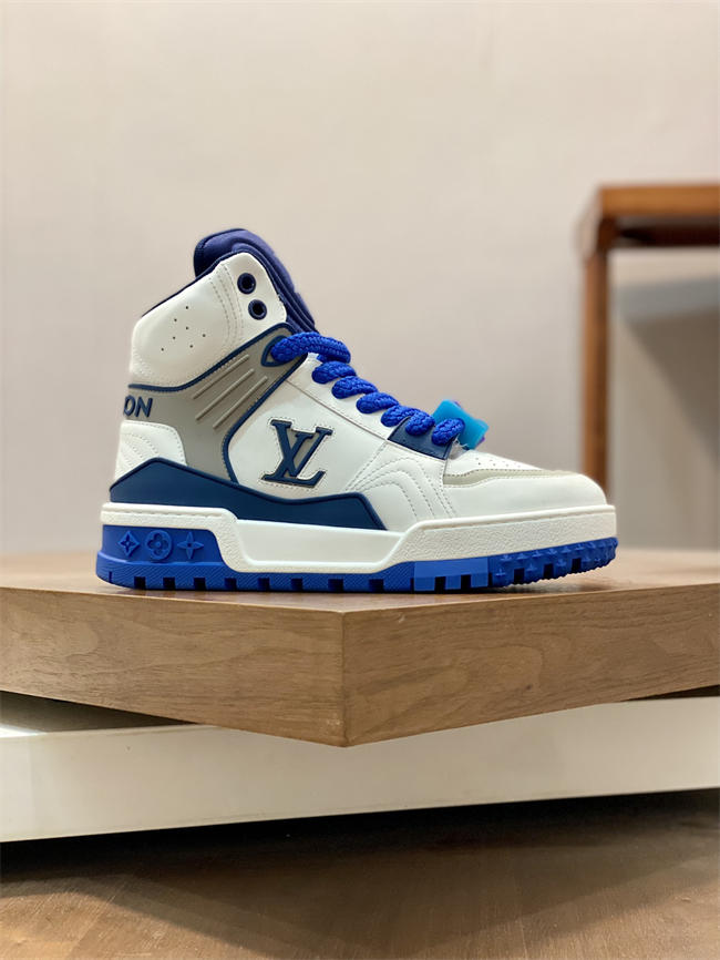 Lv Trainer Sneaker 11