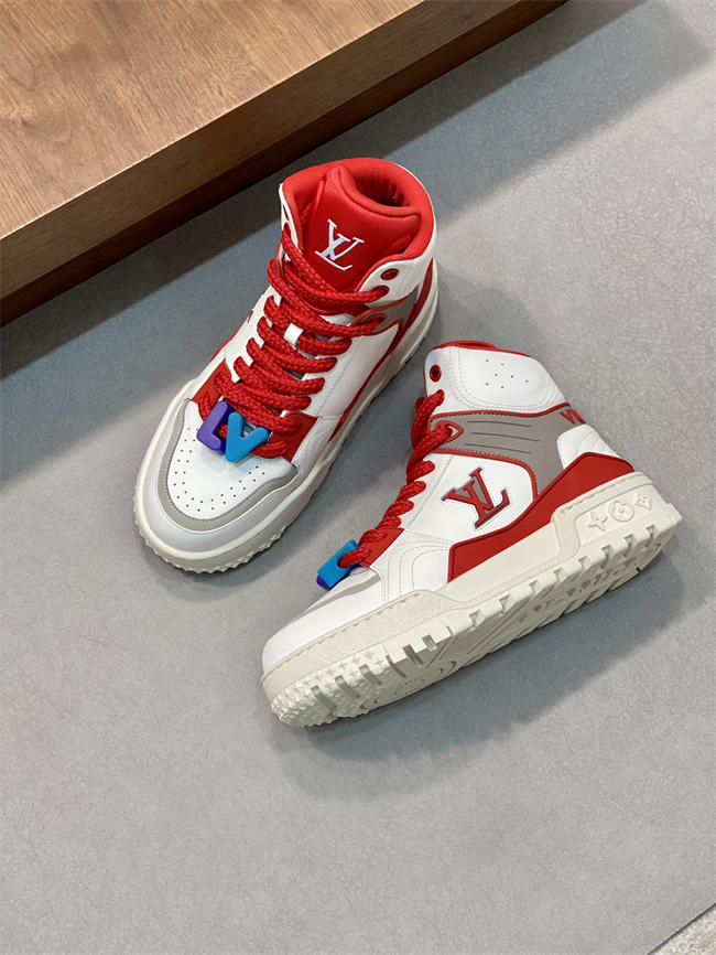 Lv Trainer Sneaker 12