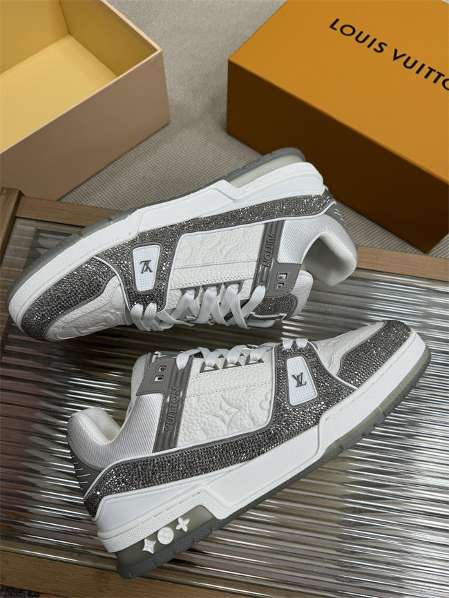 Lv Trainer Sneaker 15