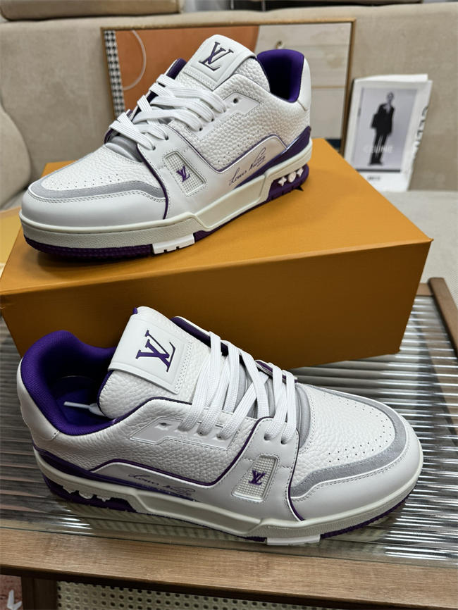 Lv Trainer Sneaker 19