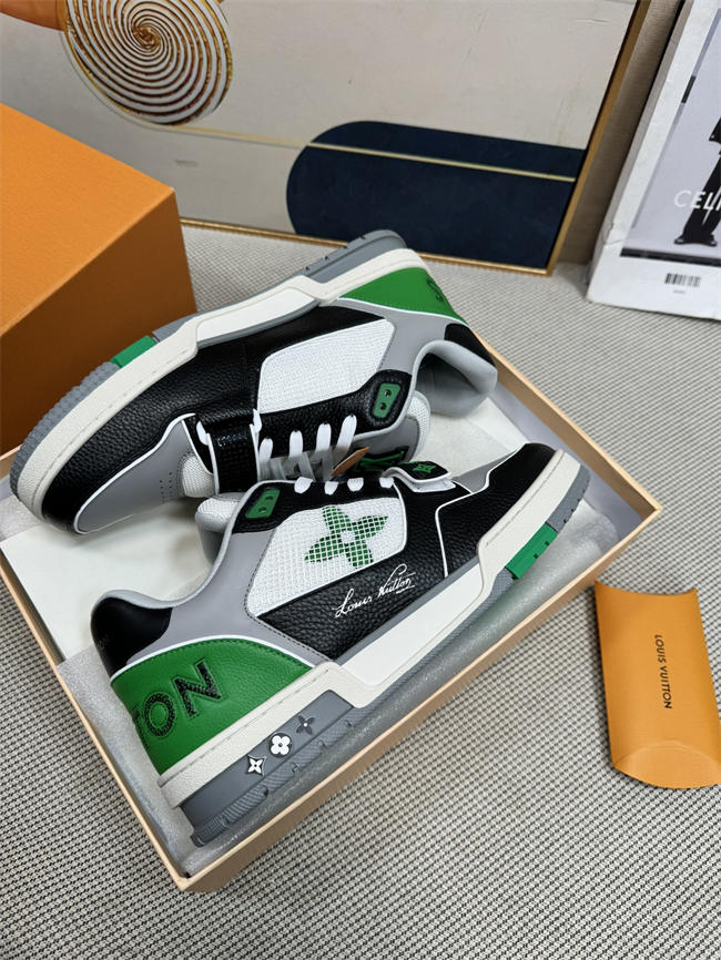 Lv Trainer Sneaker 23