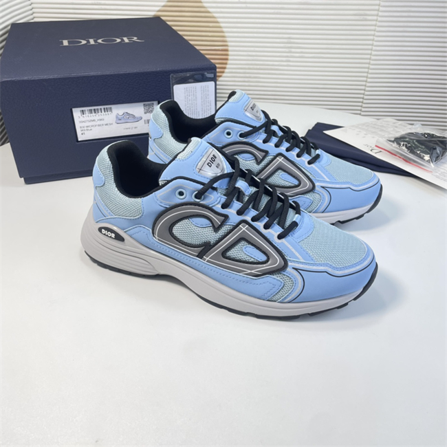 D1or B30 Sneaker