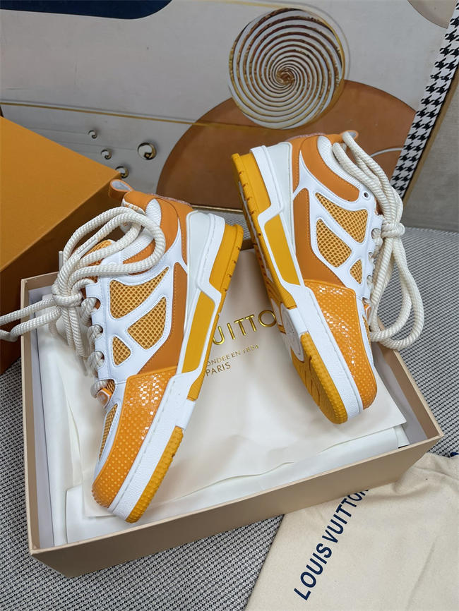 Lv Trainer Sneaker 33