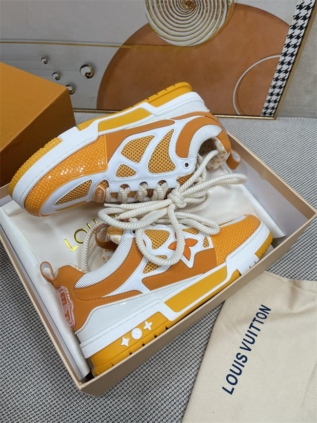 Lv Trainer Sneaker 33