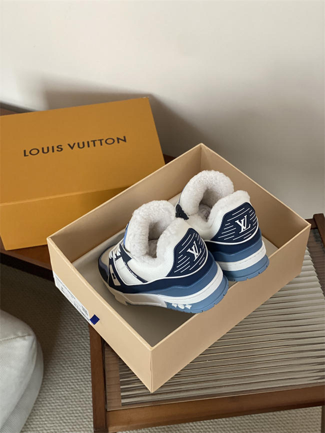 Lv Trainer Sneaker 40
