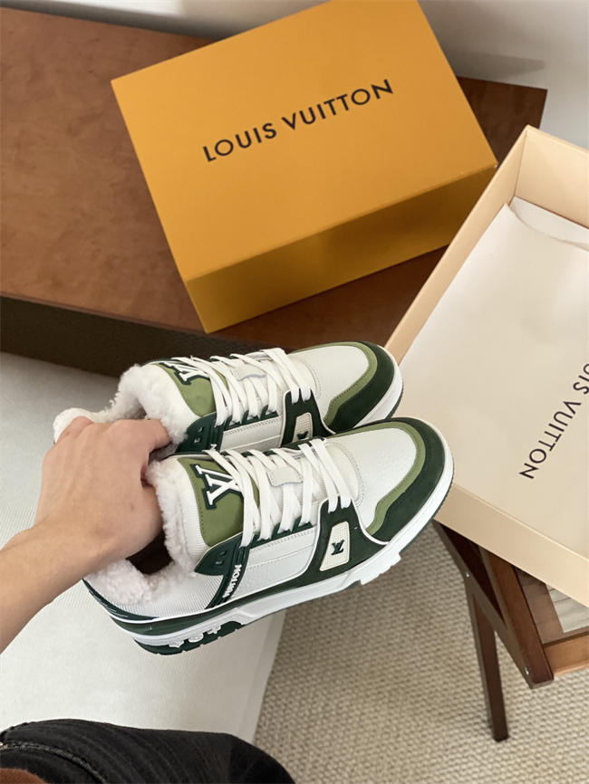 Lv Trainer Sneaker 41