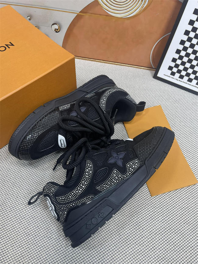 Lv Trainer Sneaker 82
