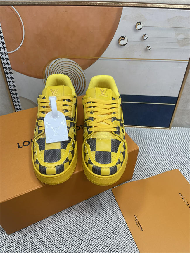 Lv Trainer Sneaker 100