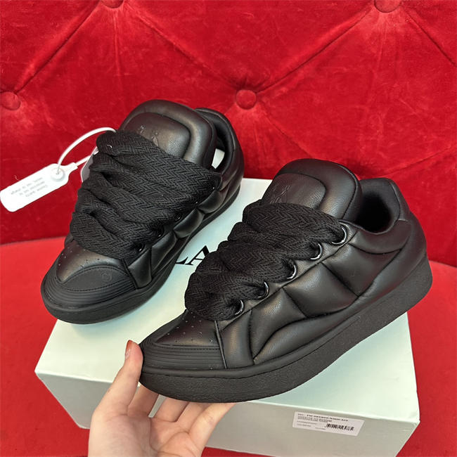 Lanvon Curb Sneaker 56