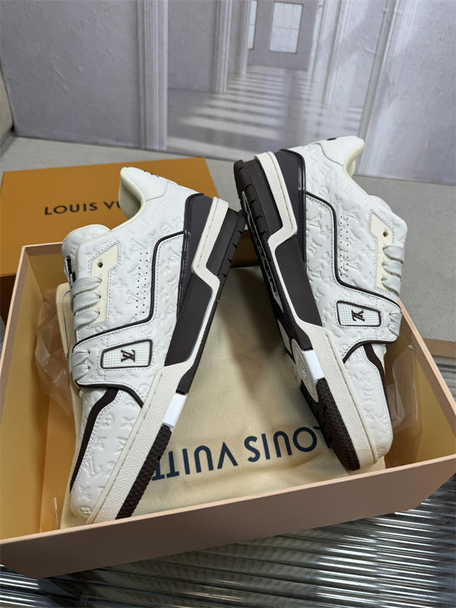 Lv Trainer Sneaker
