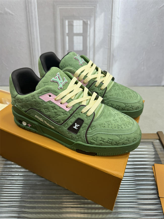 Lv Trainer Sneaker