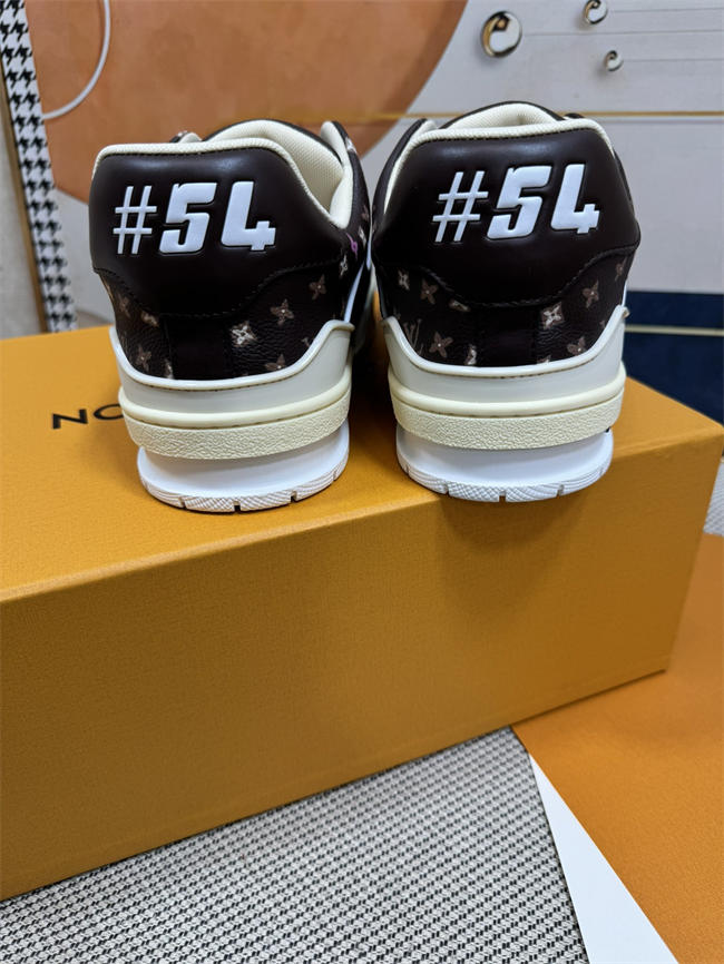 Lv Trainer Sneaker